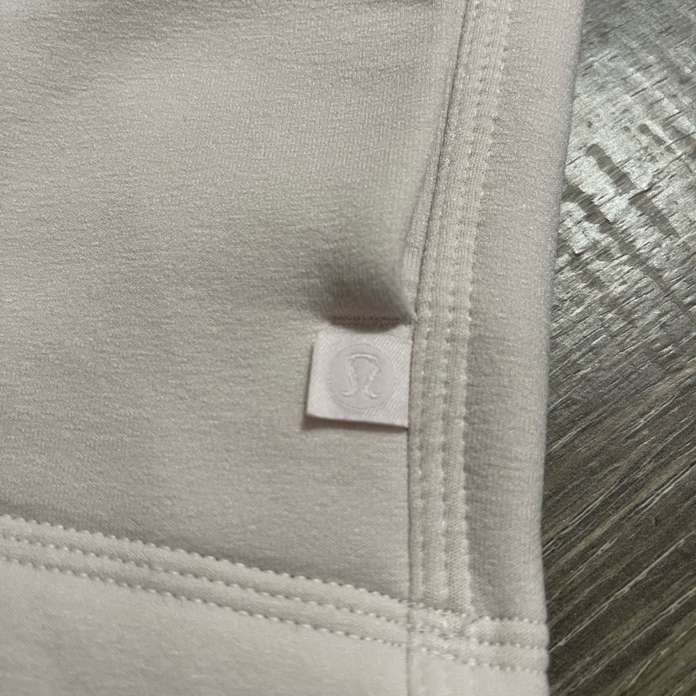 🍋 Lululemon crew neck reflective blush sweatshirt! - Picture 6 of 8